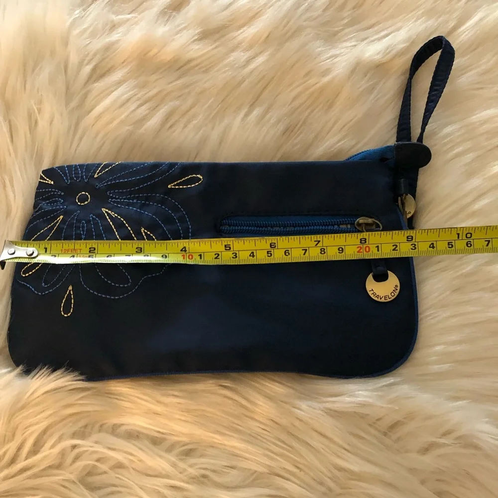 Travelon blue nylon wristlet wallet